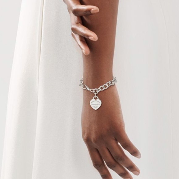 Authentic Tiffany Return to Tiffany Heart Charm Bracelet. - Picture 3 of 9
